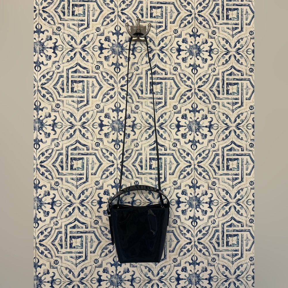 Madewell Essential Micro Bucket Tote in Patent Leather